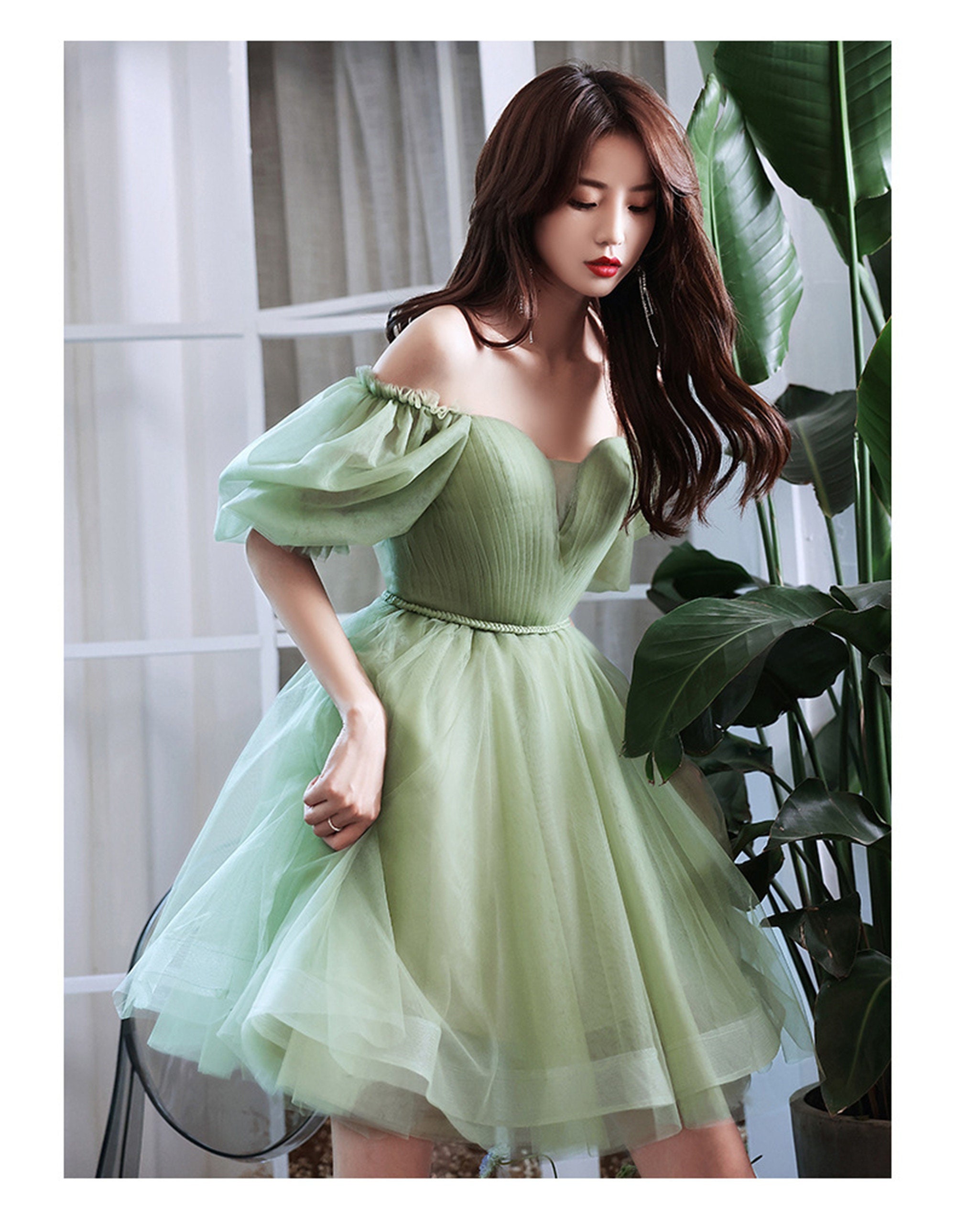 green puff sleeve dress