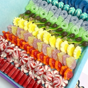 Rainbow Sweet Pick N Mix Box, 1KG Pick N Mix Sweets, Rainbow Gifts, Birthday box, rainbow sweets,