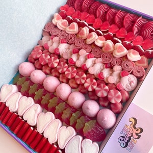 Valentines SweetHeart Gift Box, Pick n Mix box, Love Sweets, Strawberry, Anniversary Sweets, Girlfriend, Boyfriend, galentines