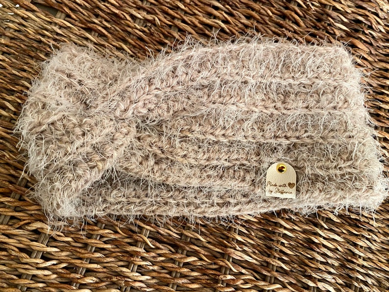 Women\u2019s natural color headband