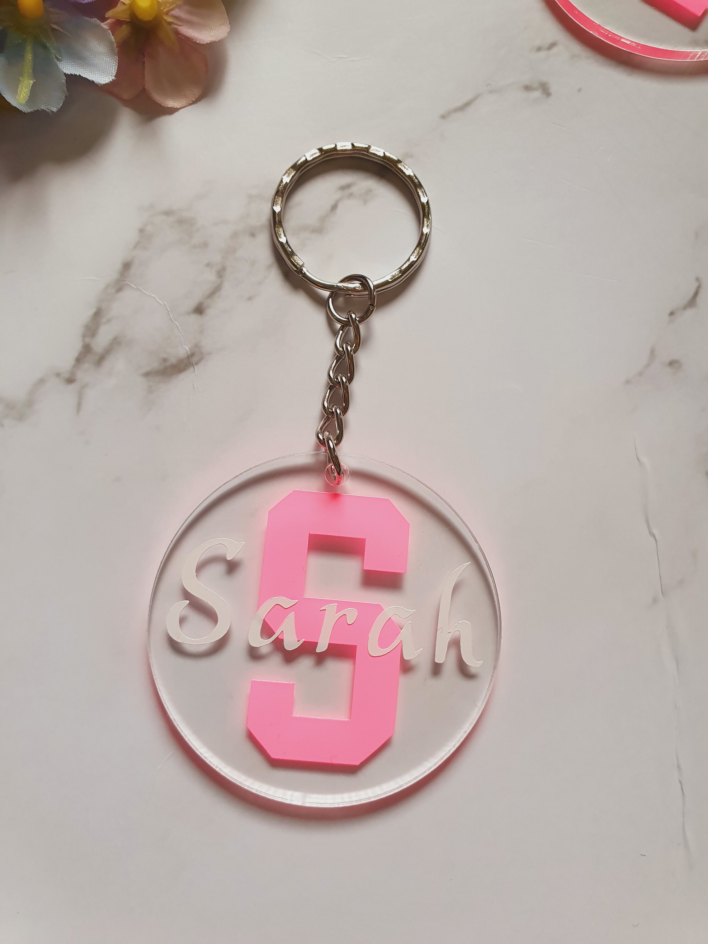 Llavero acrílico. Llavero. Nombre. Personalizado. Multicolor. Etsy