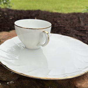 Vintage Regency Luncheon Plate & Cup Set: Gold Trimmed Porcelain