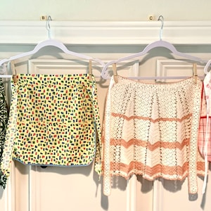 Vintage Cooking Aprons/Green & Red Pocket Apron/50&#39;s Yellow Child Apron/Salmon and Ecru Crocheted Apron/Pink and Black Checked Pocket Apron