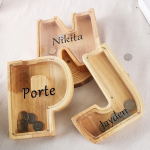 Hucha de madera, hucha con nombre personalizado, hucha con letras, hucha con iniciales personalizadas, regalo para niño, regalo para bebé, regalo para bebé