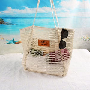 Benutzerdefinierte Mesh Strandtasche, personalisierte Junggesellinnenabschied Taschen, passende Strandtaschen, häkeln Makramee Boho Tasche, Retro Bachelorette Pool Party