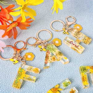 Personalized Resin Keychain,Custom Keychain,Event Favors Gift,Kids Birthday Party Favors,Backpack accessory,Team Gift,Back to school gifts
