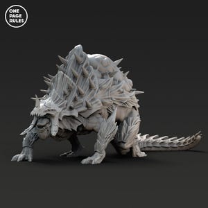 Könnte beinhalten: Eine detaillierte, graue, 3D-gedruckte Miniatur eines stacheligen, reptilienartigen Wesens mit einem langen Schwanz. Das Wesen hat einen großen, zahnigen Mund und einen stacheligen, gepanzerten Rücken.