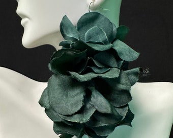 Grote smaragdgroene bloemoorbellen: lichtgewicht statement-sieraden, groot statement-statement, Vacay-oorbellen, grote groene oorbellen