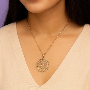 Chakra Jewelry -Heart Chakra Necklace - Christmas Gift - Anahata Necklace - Yoga Jewelry - Heart Chakra Symbol Necklace - Jewelry For Women