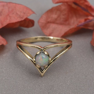 Oval Fire Opal Ring, Double chevron White Opal brass Ring, Wedding Engagement Gift for her, mother ,Round Ring, Dainty Ring