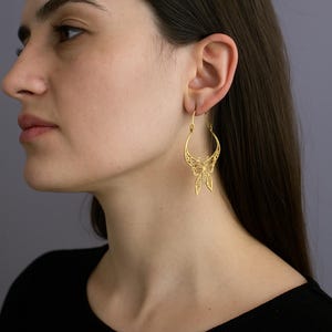 バタフライフープイヤリング、バタフライイヤリング、バタフライフープ、フープイヤリング、ゴールドバタフライフープイヤリング、バタフライイヤリング