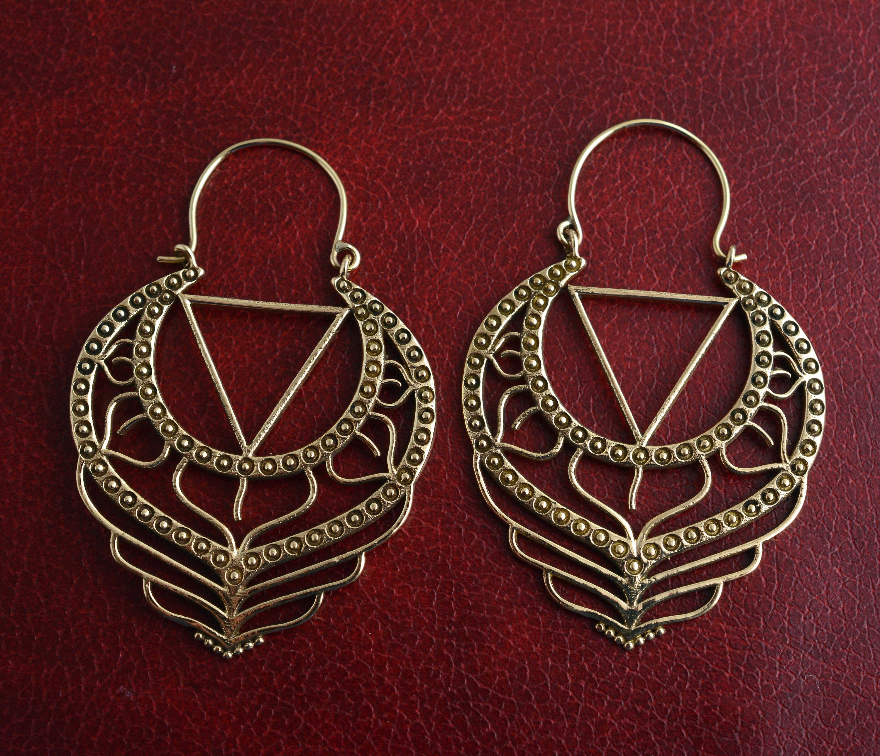 Boucles D'oreilles Créoles Tourbillonnantes En Laiton Argenté - 81stgeneration - Filigrane