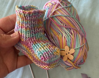 Strickanleitung Babyschuhe Babysocken 0-3 Monate stricken für Anfänger PDF Anleitung plus Videoanleitung Hilfestellung