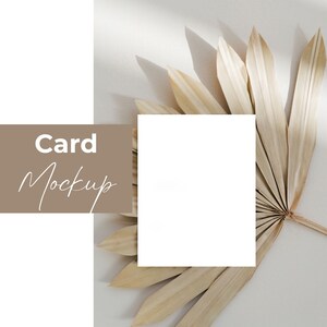 Maqueta de tarjeta minimalista. Maqueta vertical de estilo Boho de 5x7. Invitación de boda, anuncio de nacimiento