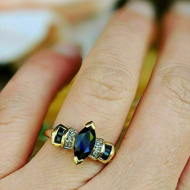 3.40 Carat Marquise Cut Blue Sapphire Solitaire & Princess Cut Gemstones VVS1 White Diamonds Art Deco Ring Women Anniversary Fashion Jewelry