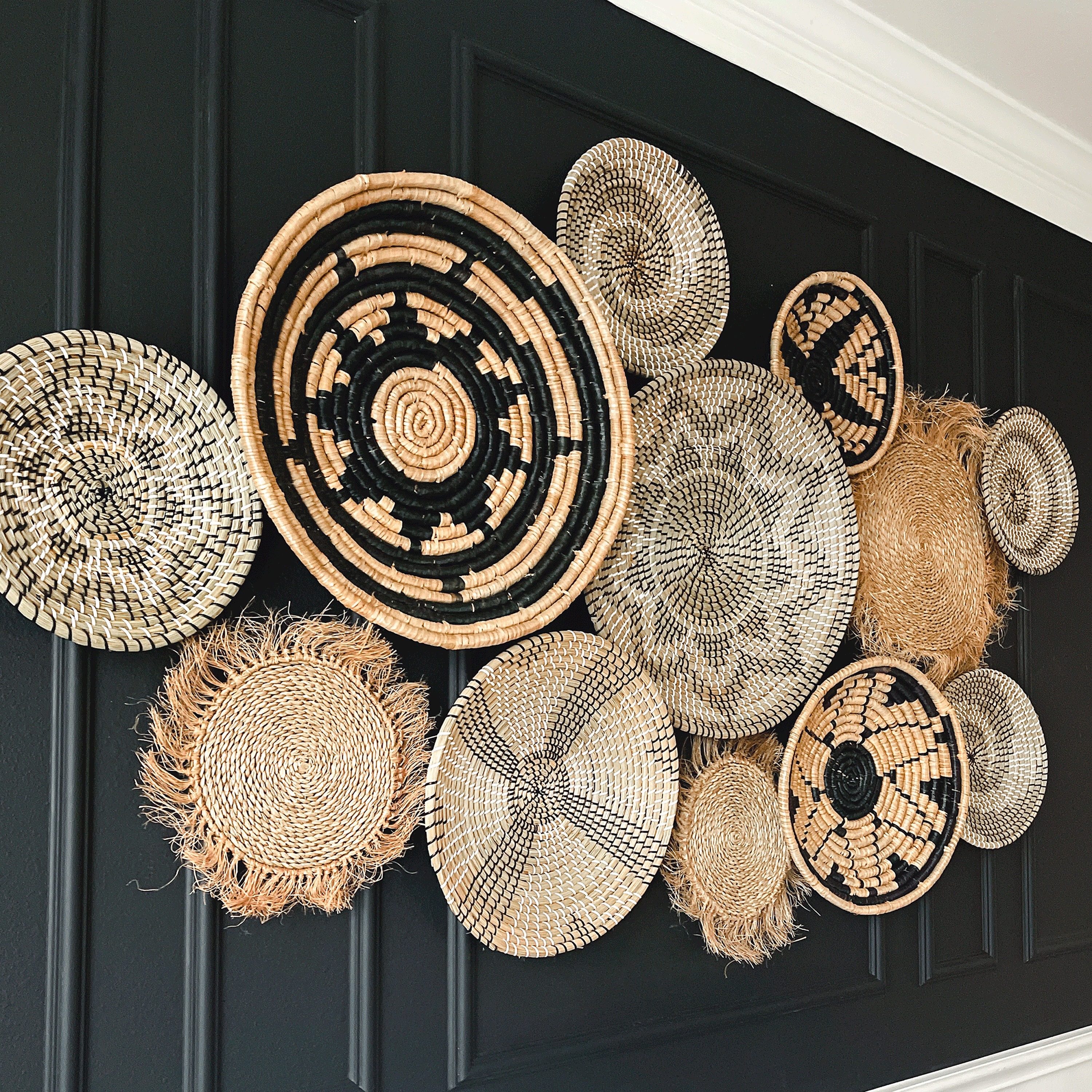 Flat woven basket wall hanging outlet