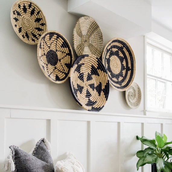 Large Round Wicker Flat Basket Wall Hanging Tray Farmhouse Woven Decor  Handles