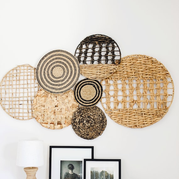 Woven Wall Basket Decor - Hanging Natural Wicker Seagrass Flat Basket,  Round Boho Wall Basket Decor For Living Room Or Bedroom, Unique Wall Art