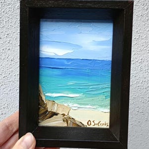 Peinture à l'huile originale de paysage marin, peinture à l'huile abstraite de mer et de rochers, mini peinture à l'huile sur carton, peinture encadrée, peinture pour étagère,