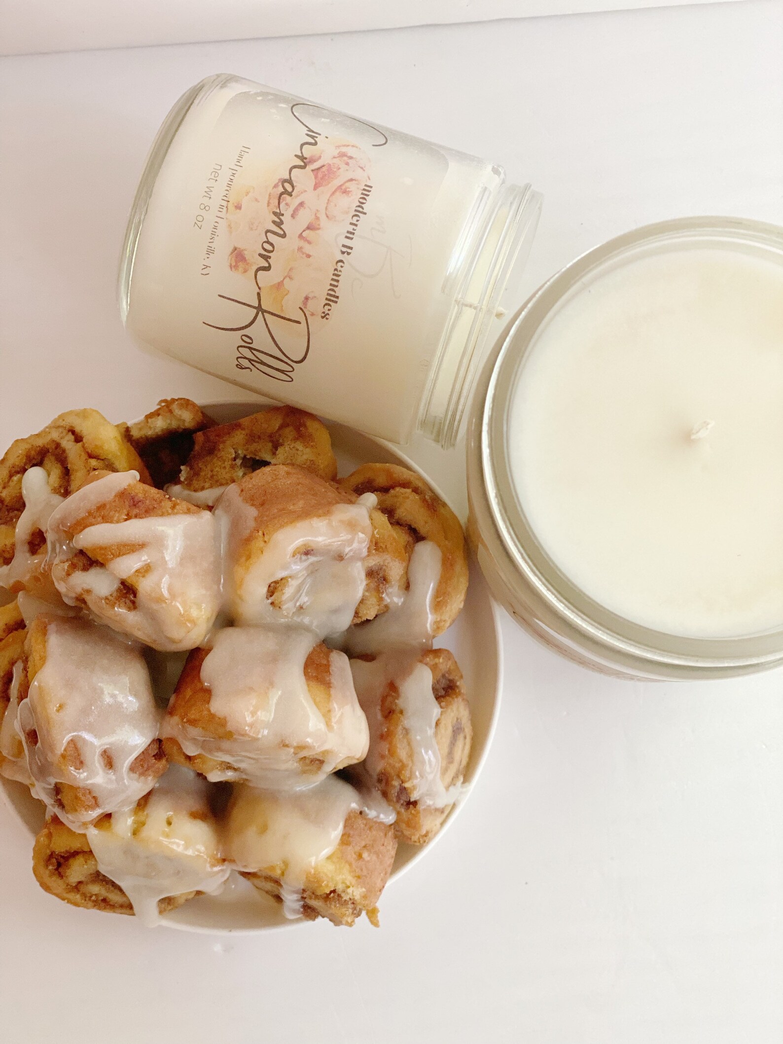 Cinnamon roll candle fall candle yummy candle cinnabon Etsy