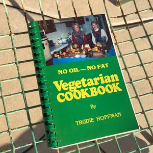 Vegetarian Cookbook (1984) Vintage Cookbook