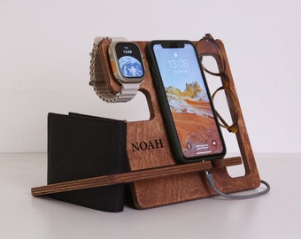 Gepersonaliseerde houten telefoonstandaard: gegraveerd dockingstation cadeau voor vader