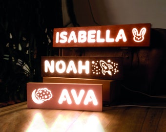 Gepersonaliseerd babycadeau - Babynaambord - Houten nachtlampje Kinderkamer boven bed - Geboorteaankondiging - Babynaam Wanddecoratie - Pasgeboren bord