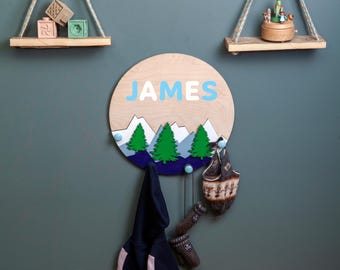 Gepersonaliseerde berghaak met naam, houten kinderkamerdecor