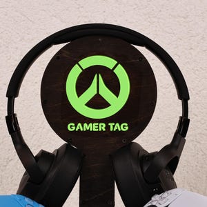 Personalized Controller Stand - Light Up - Xbox Series X/S PlayStation - RGB Controller and Headset Stand - Gamer gift For Christmas