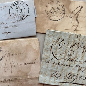 NUEVO STOCK Hermosa colección antigua de postales francesas pequeñas, plegadas y estampadas, escritas a mano, de la década de 1830, efímeras de papel antiguo