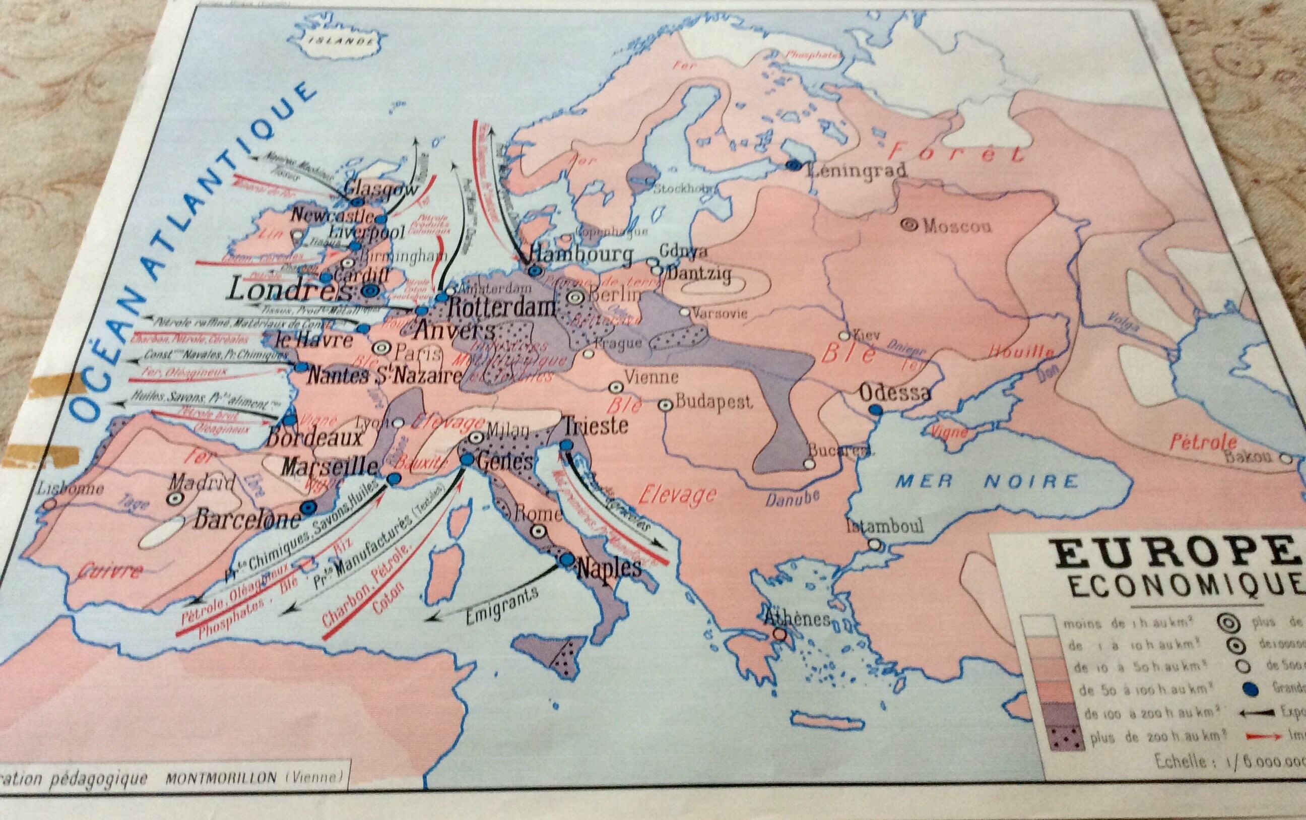 Superbe Grande Affiche Originale Des Années 1960 Français'europe et de L'afrique sur Le Mur Inversé 