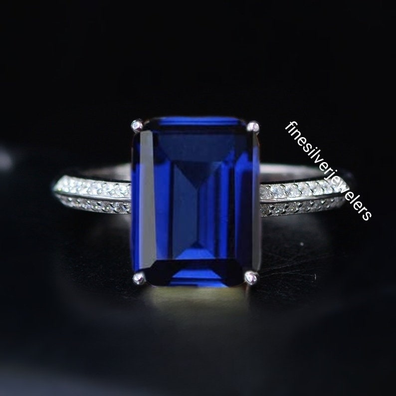 Sterling Silver 1 Ct Emerald Cut September Birthstone Ring - Statement CZ Solitaire Ring For Women (Size 9) - View #2