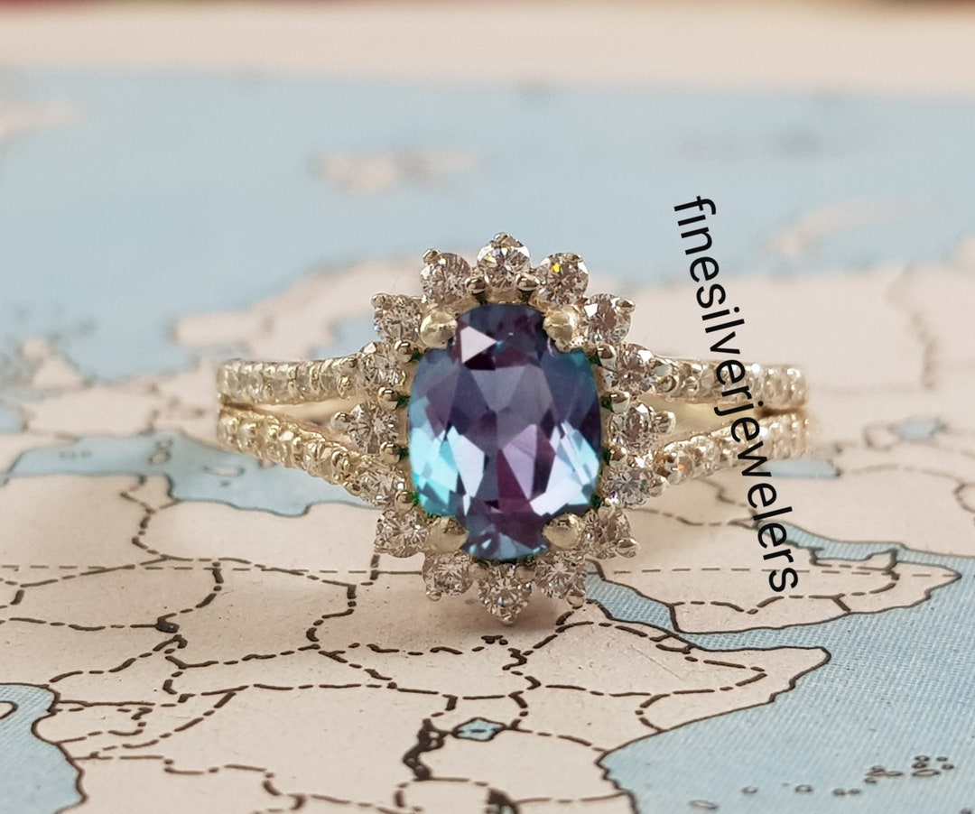 Lab Created Alexandrite Ring Oval Cut Color Changing Gemstone Ring ...