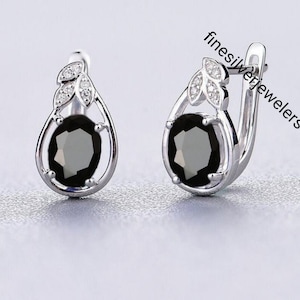 2 carats Royal Black Genuine Onyx Stud Earrings, 7*5mm Oval Cut Black Onyx Earrings, Simple Bridal Earrings, Minimalist Earrings