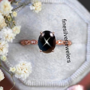 Bague en étoile saphir noir véritable en or rose plaqué or rose 14k Lindy Black Star Bague pour femme