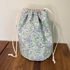 Floral Cotton Knitting Project Bag: Round Bottom Kinchaku Bag