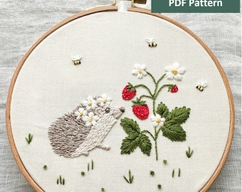 Motif de broderie hérisson PDF pour décoration de chambre boisée Conception de vêtements brodés hérisson et fraises avec instructions étape par étape