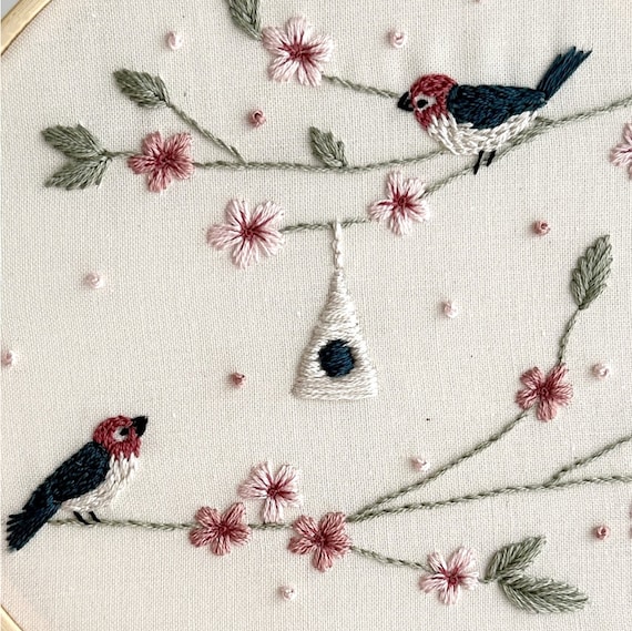 桜の刺繍パターン PDF 春の刺繍デザイン ピンクの桜と青い鳥の刺繍