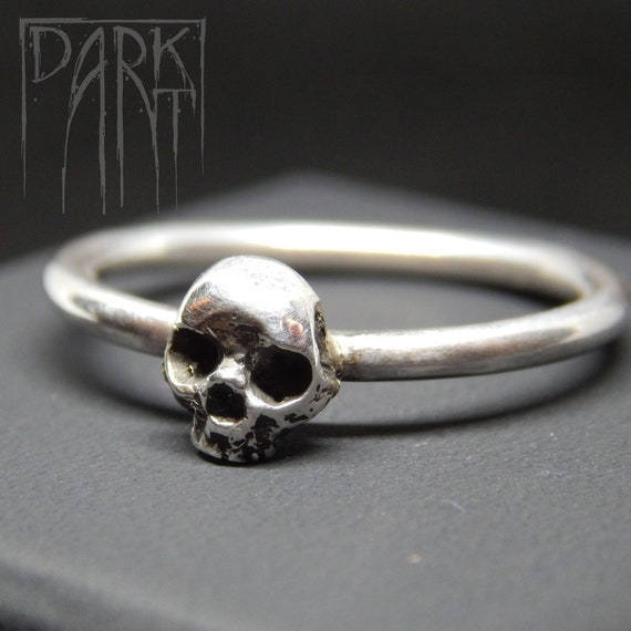 Cute skull ring deals