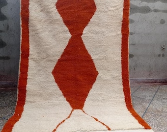Handmade Moroccan Wool Rug: Mustard Yellow, White Triangle Design