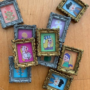 Miniature Picture Frames 10-Pack, Tiny Ornate Framed Art for Dollhouse, DIY Projects, Magnets, Jewelry, Cute Mini Art | Gold & Silver Mix