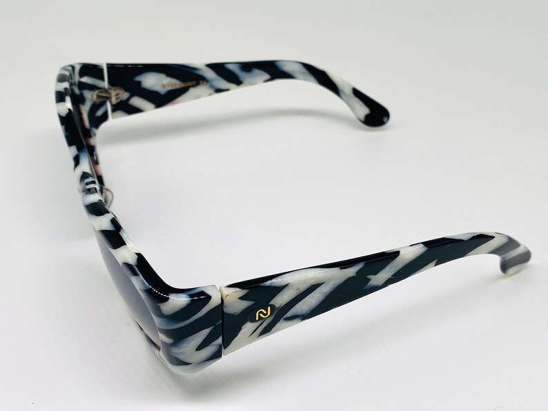 NOUVELLE VAGUE Mod.Mariy vintage glasses 80s New Old Stock made in Italy zebra oversize black and white