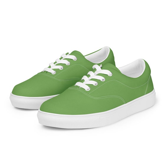Pure white canvas shoes 2025