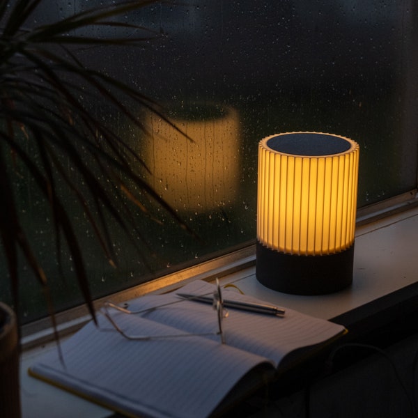 Lampe de bureau minimaliste imprimée en 3D