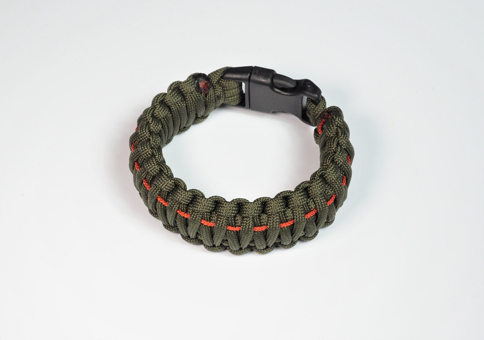 Bracelet handmade green paracord 550 green parachute cable Etsy
