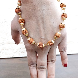 5 Mukhi Rudraksha 5 Face Rudraksha Bracelet Gold Plated Cap 22 cm Length Size Wrist Bracelet