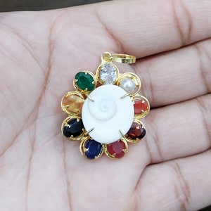 Navratan Anhänger Navratna Pendent 100% 9 Naturstein mit natürlichem Gomti Chakra