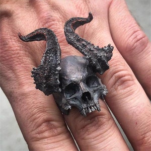Vintage Skull Horn Ring Accessories | Gift For Family | Jewellery | Highly Durable | Silver Ring | Stylish Streetwear Ring