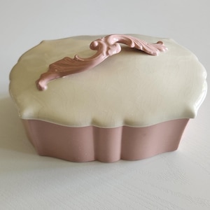 Vintage Pink & Ivory Ceramic Lidded Trinket Box -- Vintage Vanity Dish Jewelry Box -- Ceramic Box -- Women Gift Ideas