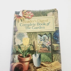 Reader&#39;s Digest Complete Book Of The Garden { 1966 } Vintage Gardening Book -- Garden Enthusiast -- Nature Lover Gift -- Plant Book